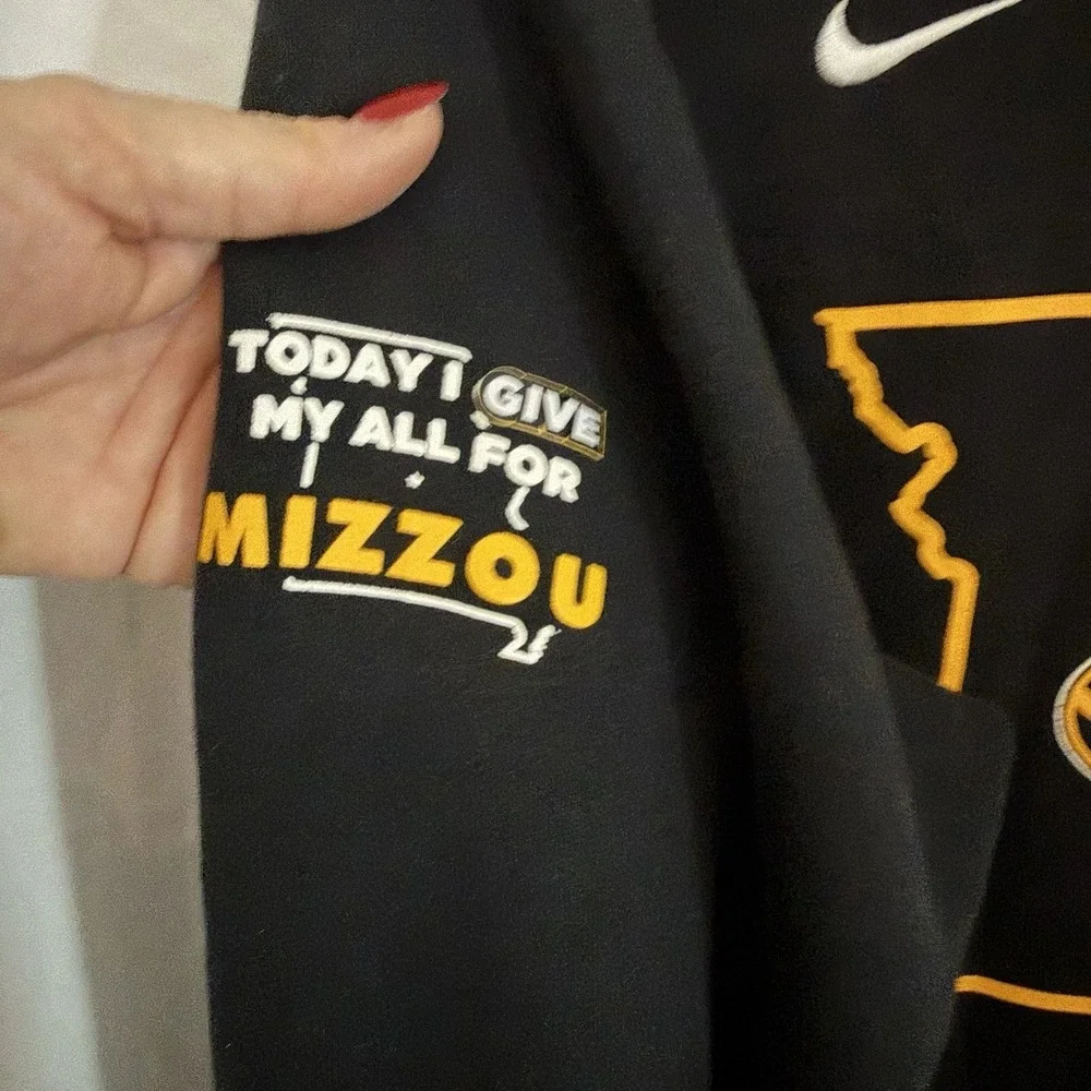 Nike Missouri Tigers‎ Black Sweatshirt Hoodie Size S